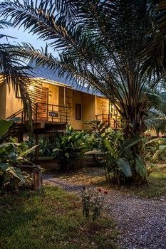 Anurak Community Lodge Пханом Экстерьер фото